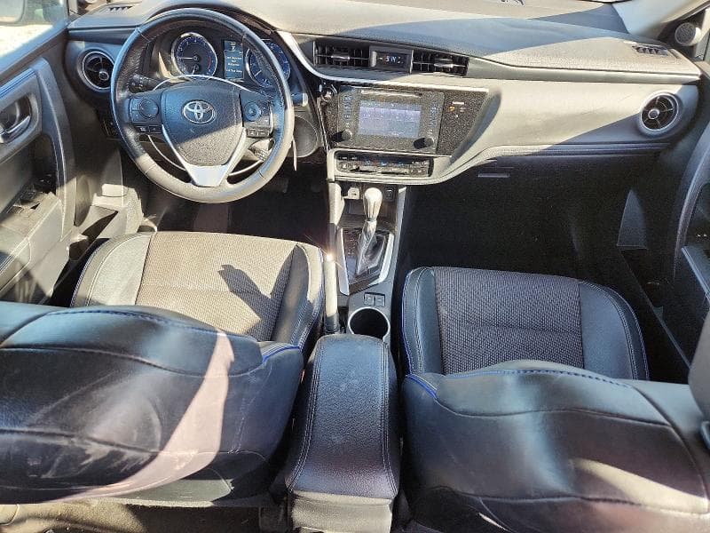 2017 TOYOTA COROLLA SE 8