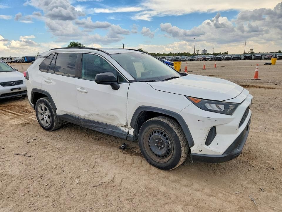 2019 TOYOTA RAV4 LE 4