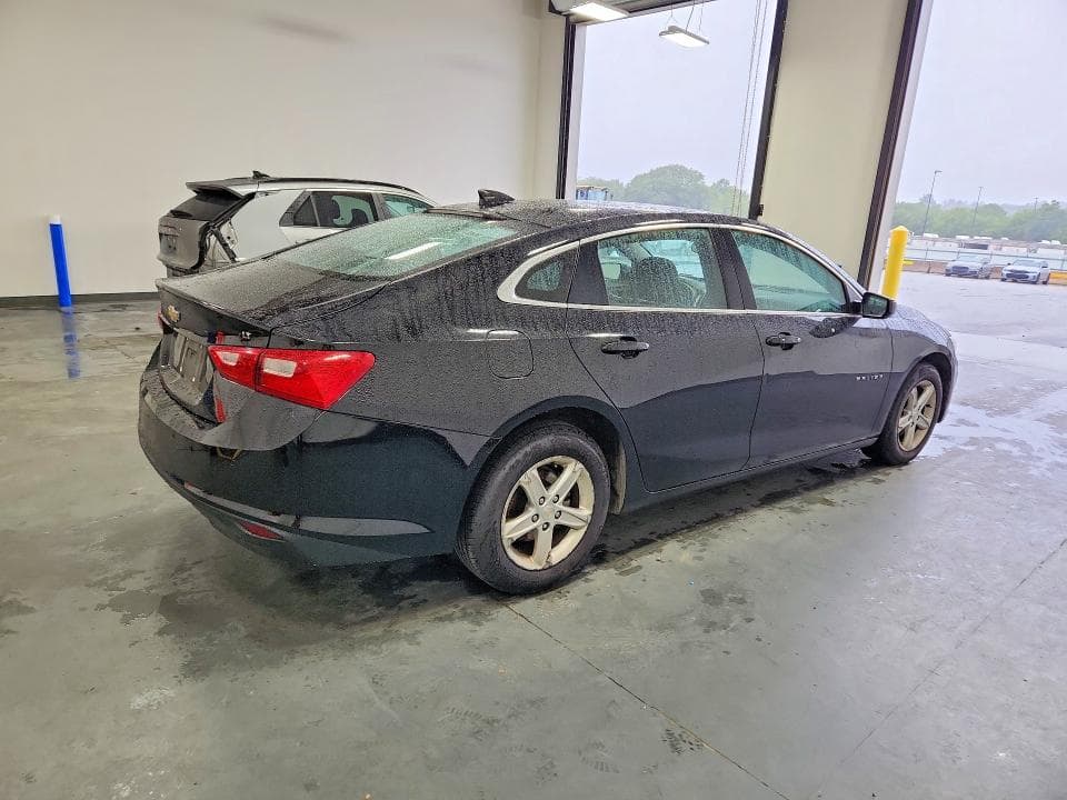 2023 CHEVROLET MALIBU LT 3