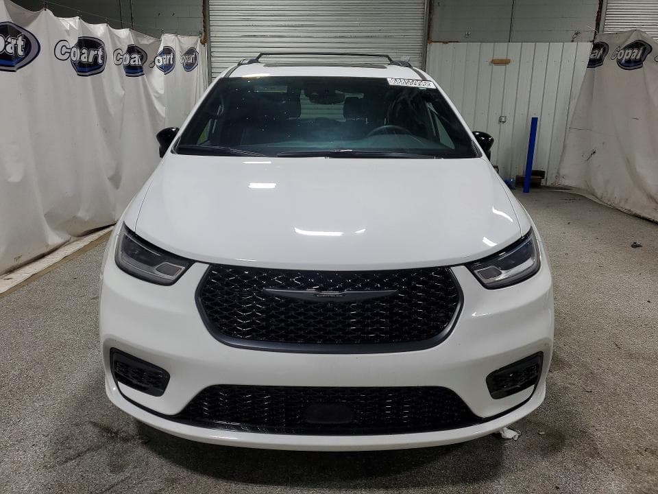 2025 CHRYSLER PACIFICA LIMITED 5