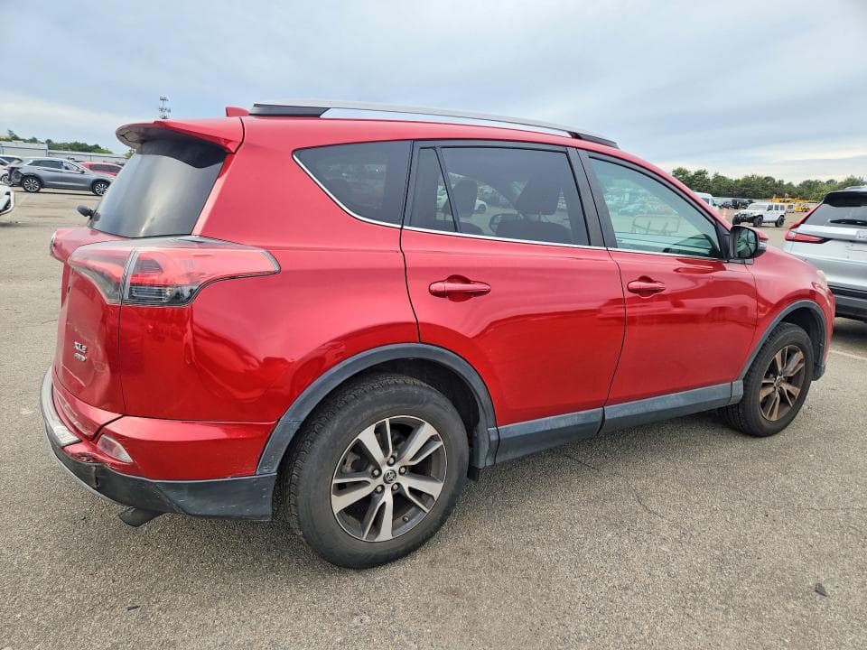 2017 TOYOTA RAV4 XLE 3