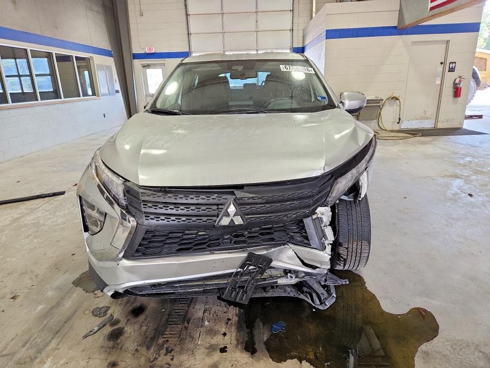 2025 MITSUBISHI ECLIPSE CROSS SE 5
