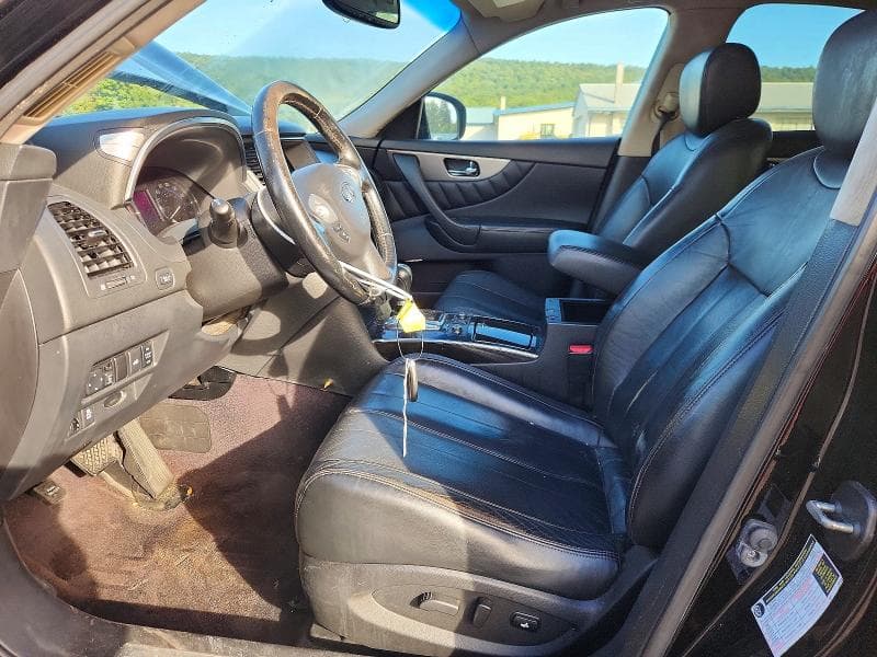 2017 INFINITI QX70 BASE 7