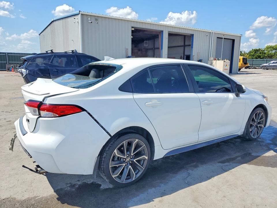 2020 TOYOTA COROLLA SE 3