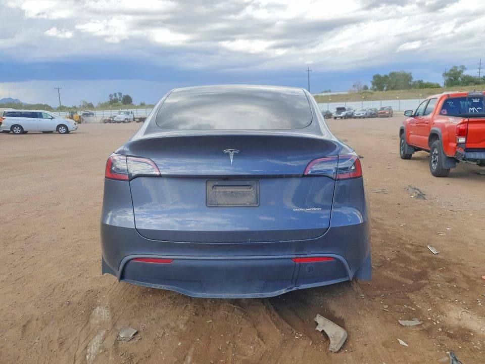 2023 TESLA MODEL Y 6