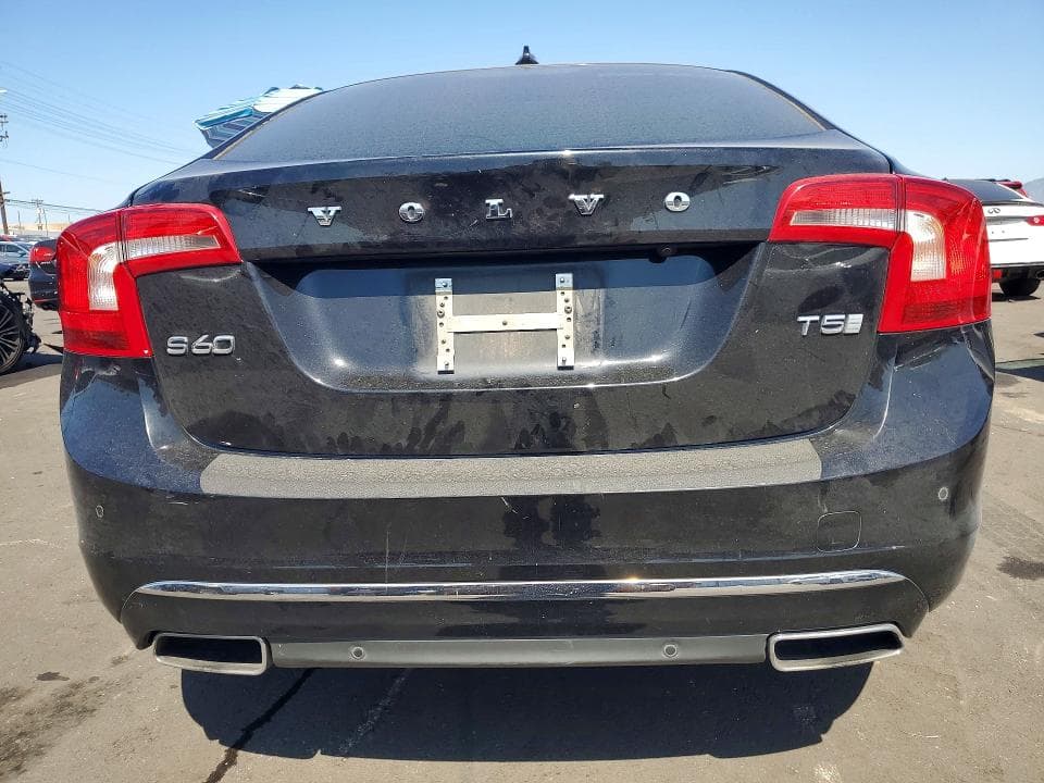 2018 VOLVO S60 PLATINUM 6