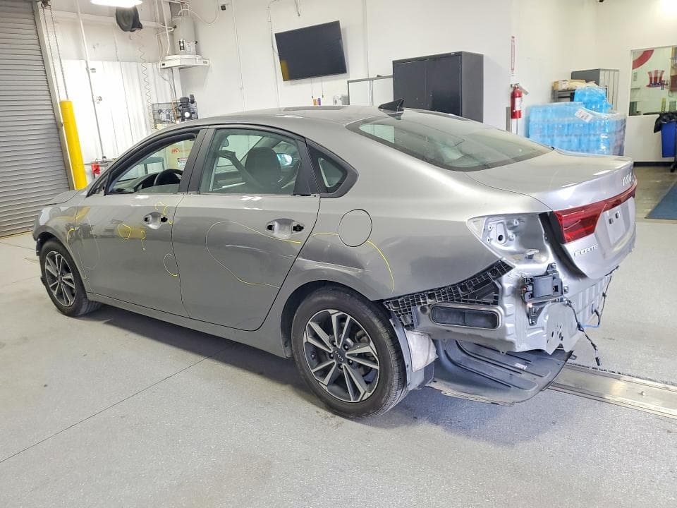 2023 KIA FORTE LXS 2