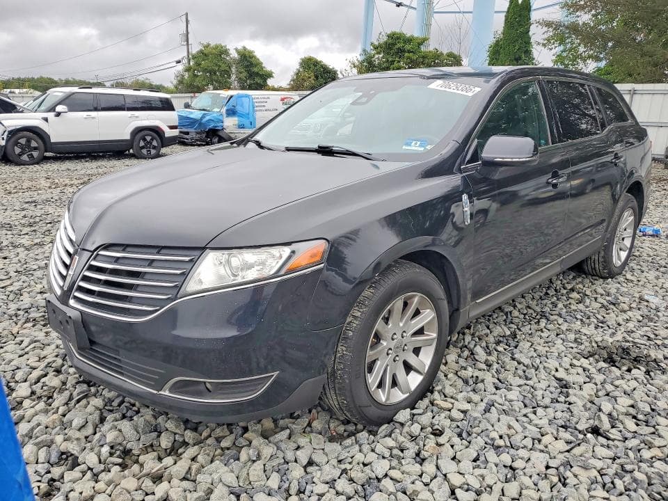 2018 LINCOLN MKT - 1