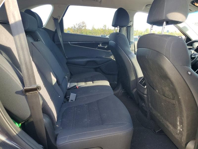 2018 KIA SORENTO LX 10