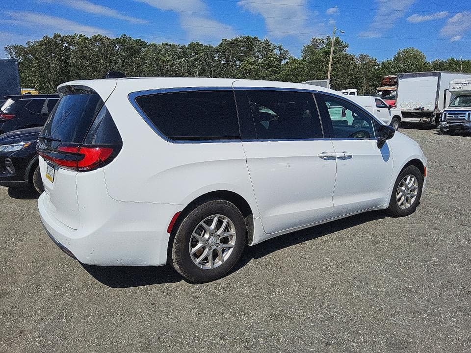 2026 CHRYSLER PACIFICA SELECT 3