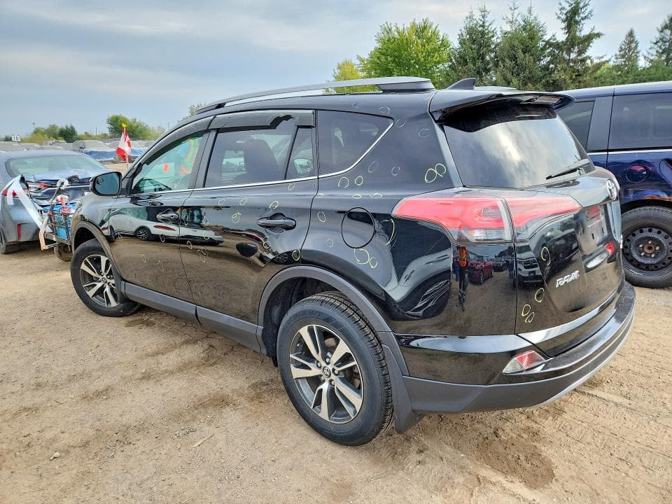 2018 TOYOTA RAV4 XLE 2