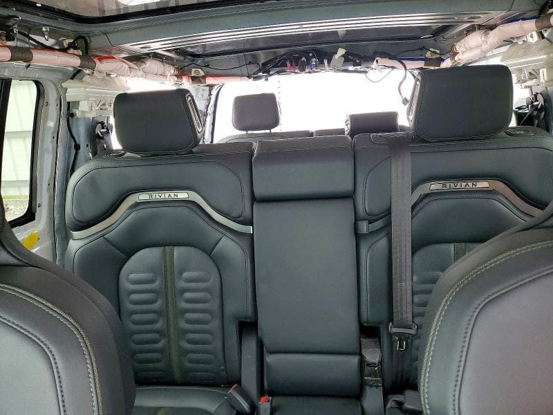 2023 RIVIAN R1S ADVENTURE 10