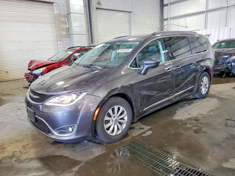 2017 CHRYSLER PACIFICA TOURING L