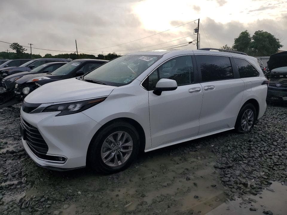 2024 TOYOTA SIENNA XLE 7-PASSENGER