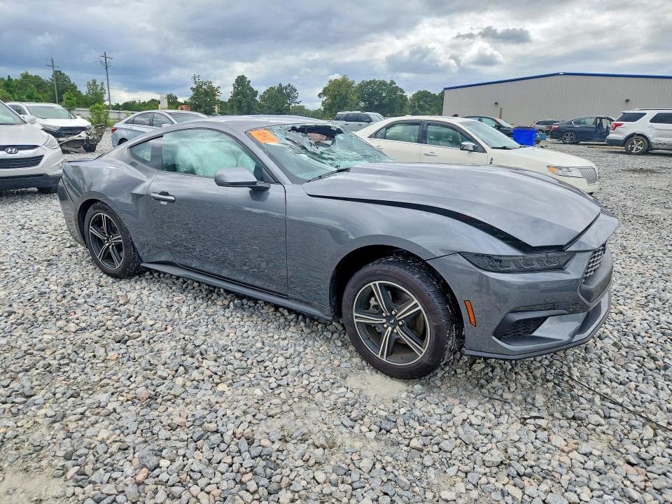 2025 FORD MUSTANG 4