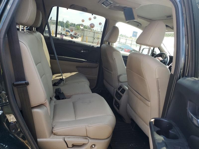 2017 HONDA PILOT TOURING 11