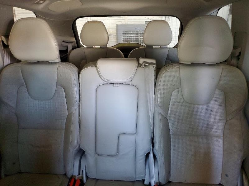 2018 VOLVO XC90 T6 10