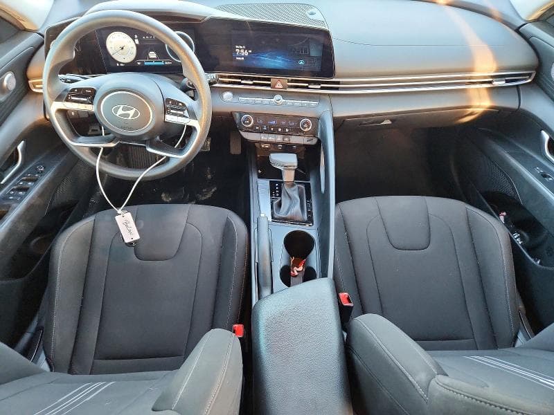 2024 HYUNDAI ELANTRA SEL 8