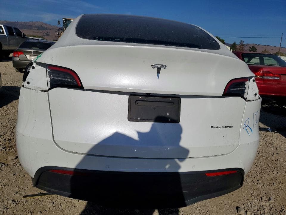 2022 TESLA MODEL Y 6
