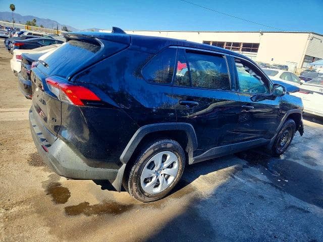 2025 TOYOTA RAV4 LE 3
