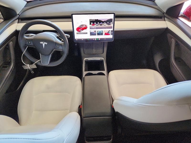 2023 TESLA MODEL Y 8