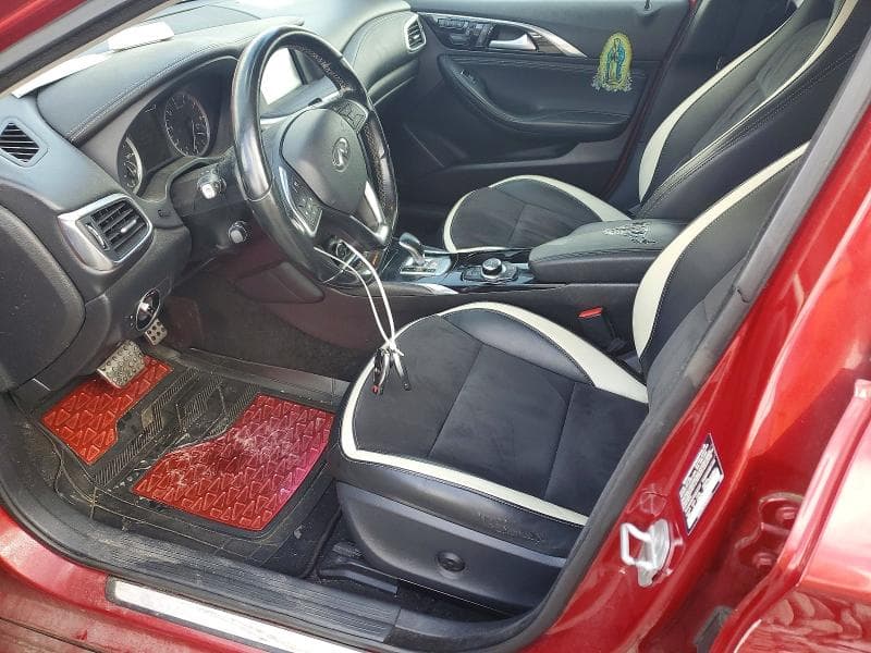 2017 INFINITI QX30 BASE 7