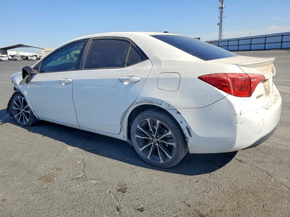 2018 TOYOTA COROLLA XSE 2