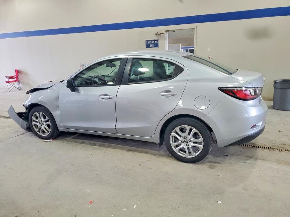 2017 TOYOTA YARIS IA BASE 2