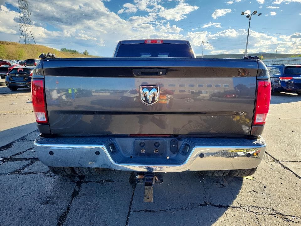 2017 RAM 3500 ST 6