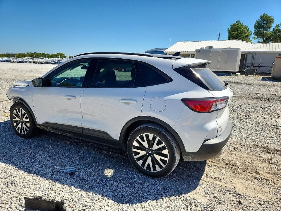 2020 FORD ESCAPE SE SPORT 2