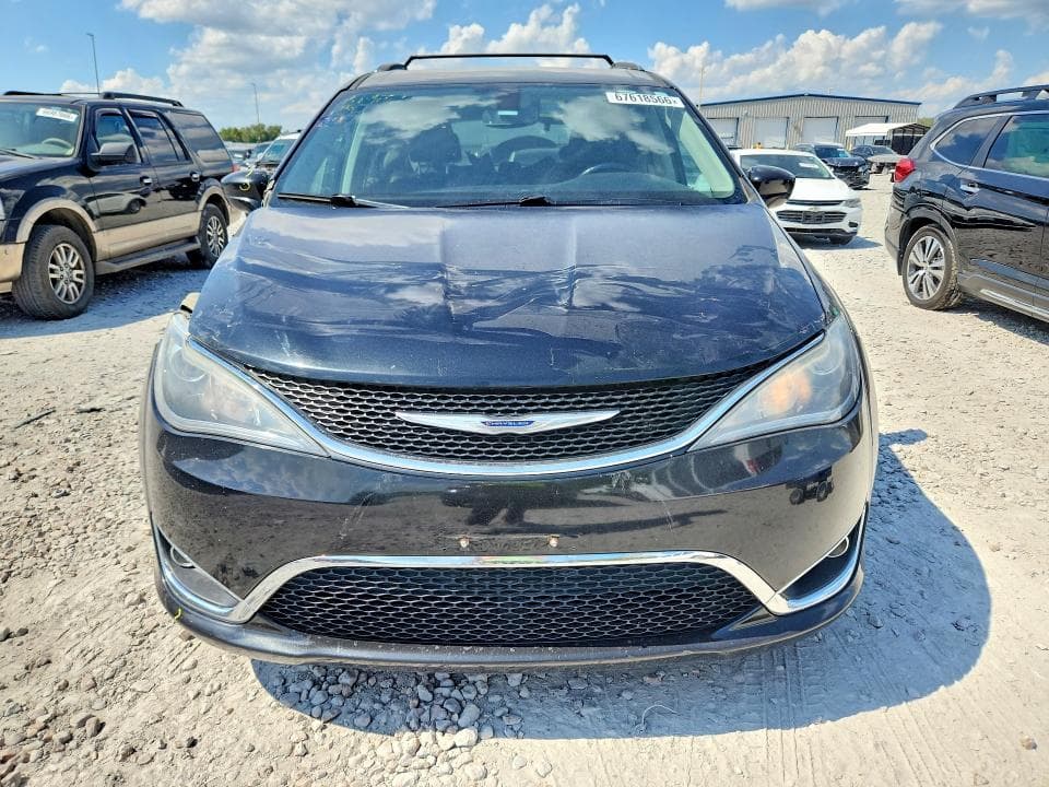 2019 CHRYSLER PACIFICA TOURING L 5