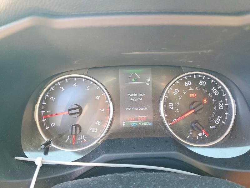 2022 TOYOTA RAV4 LE 9