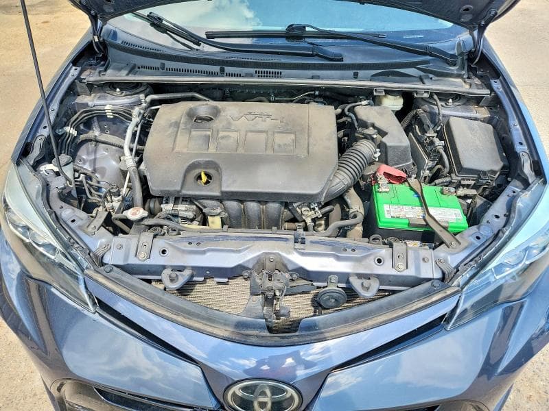 2017 TOYOTA COROLLA SE 11