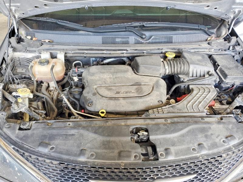 2021 CHRYSLER VOYAGER LX 12