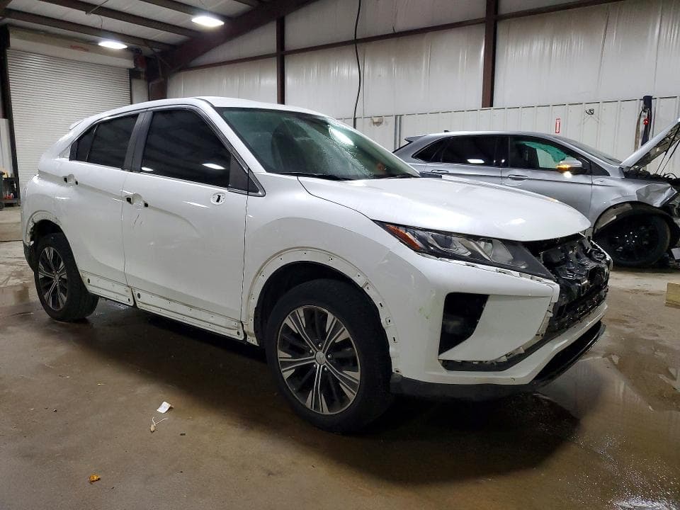 2018 MITSUBISHI ECLIPSE CROSS SE 4