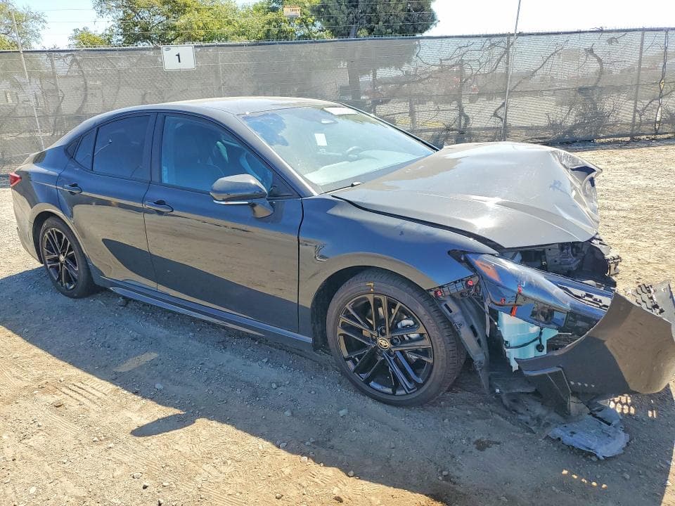 2026 TOYOTA CAMRY SE 4