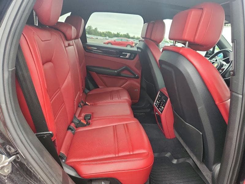 2022 PORSCHE CAYENNE S 11