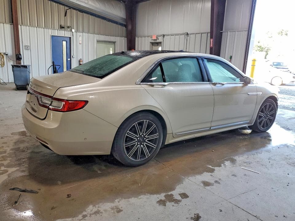 2017 LINCOLN CONTINENTAL RESERVE 3