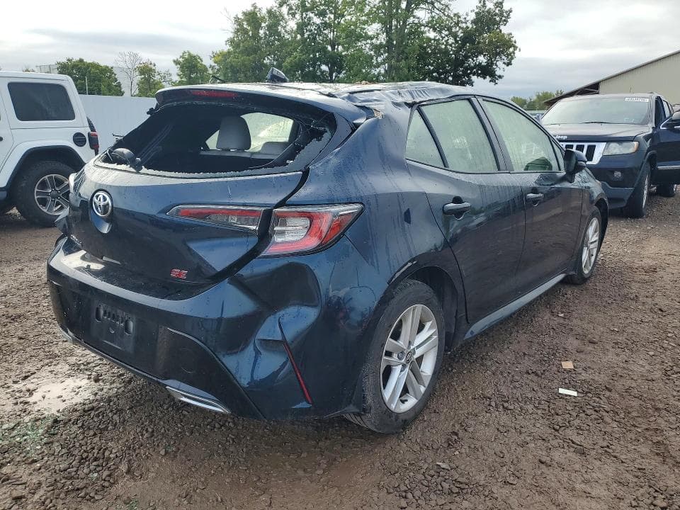 2021 TOYOTA COROLLA HATCHBACK SE 3