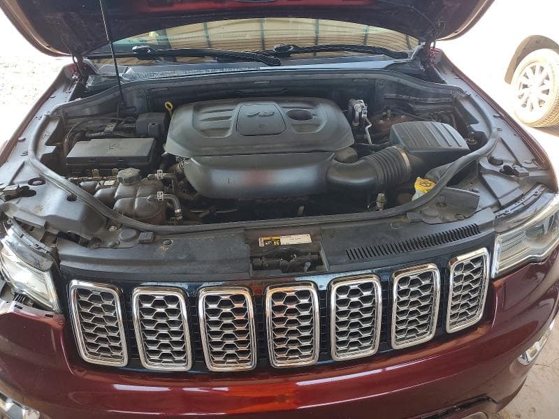 2019 JEEP GRAND CHEROKEE OVERLAND 11