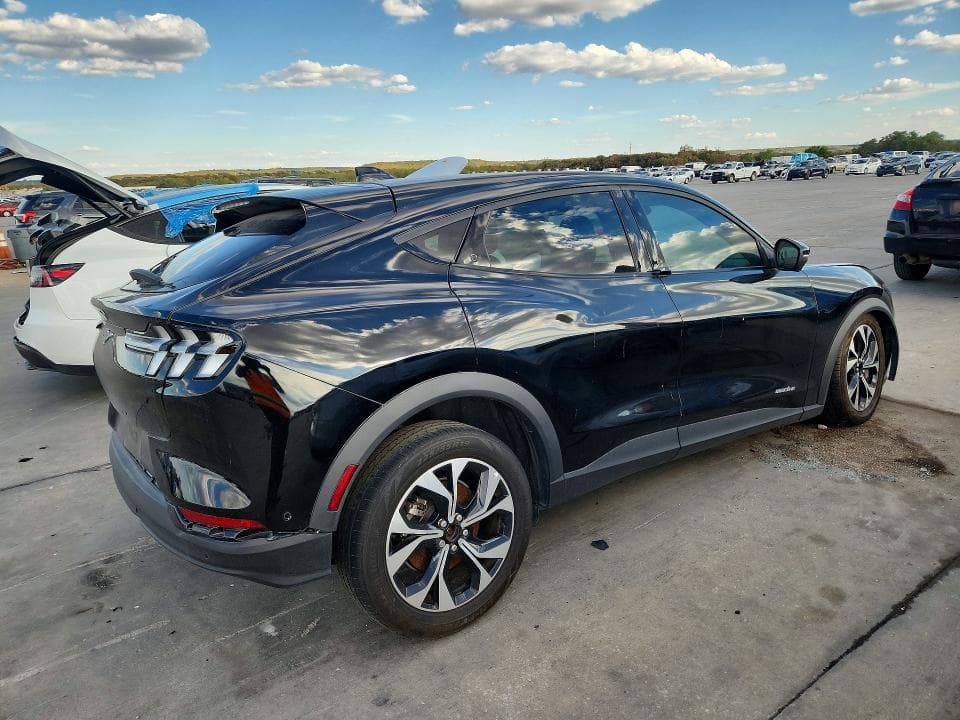 2024 FORD MUSTANG MACH-E SELECT 3