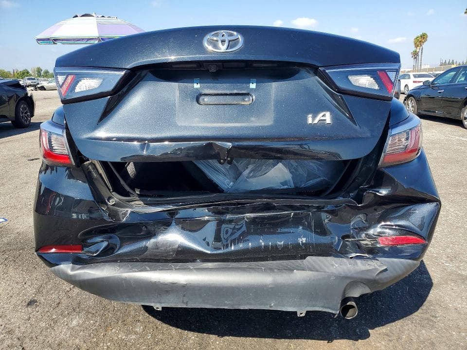 2018 TOYOTA YARIS IA BASE 6