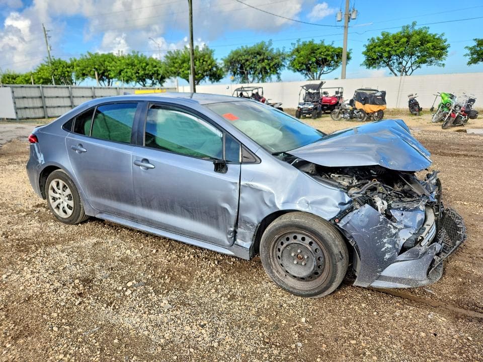 2020 TOYOTA COROLLA LE 4