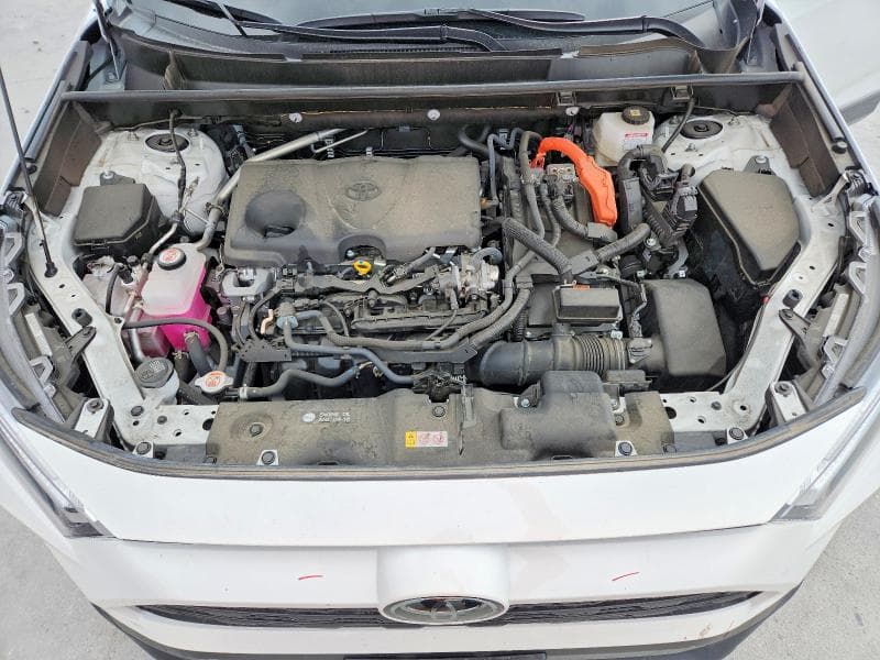 2025 TOYOTA RAV4 HYBRID XLE 12