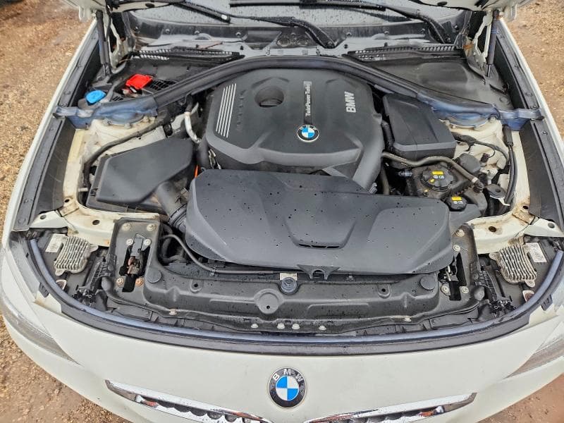 2018 BMW 330 XIGT 11