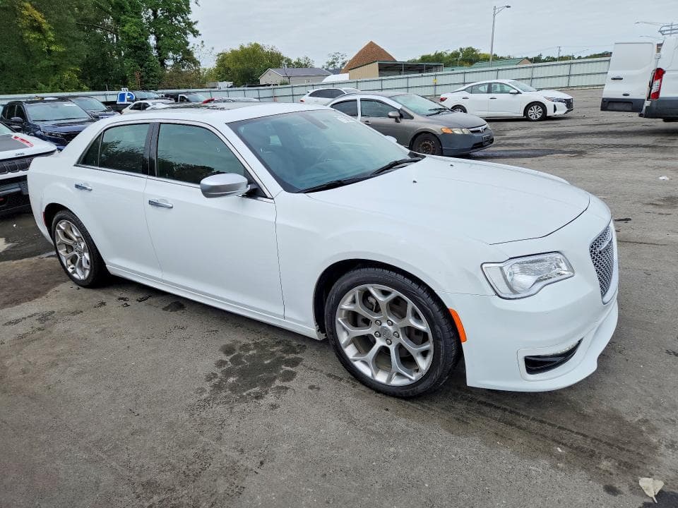 2019 CHRYSLER 300C 4