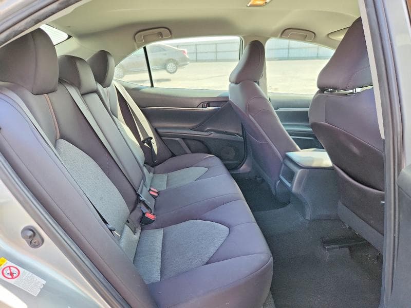 2018 TOYOTA CAMRY LE 10