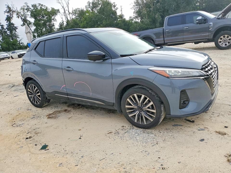 2023 NISSAN KICKS SR 4