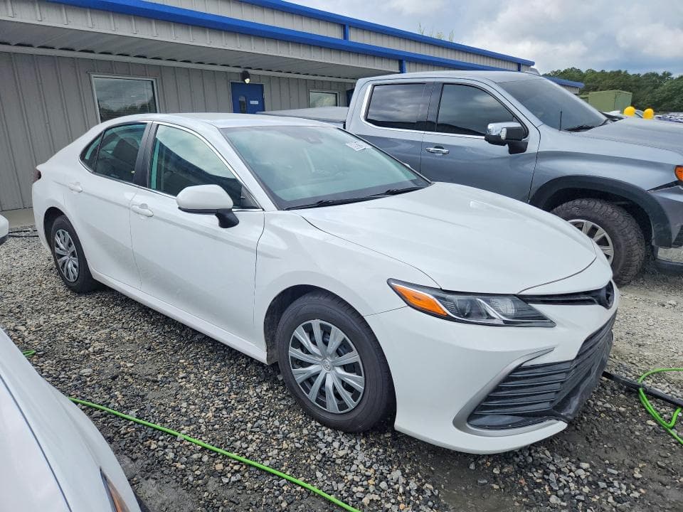 2024 TOYOTA CAMRY LE 4