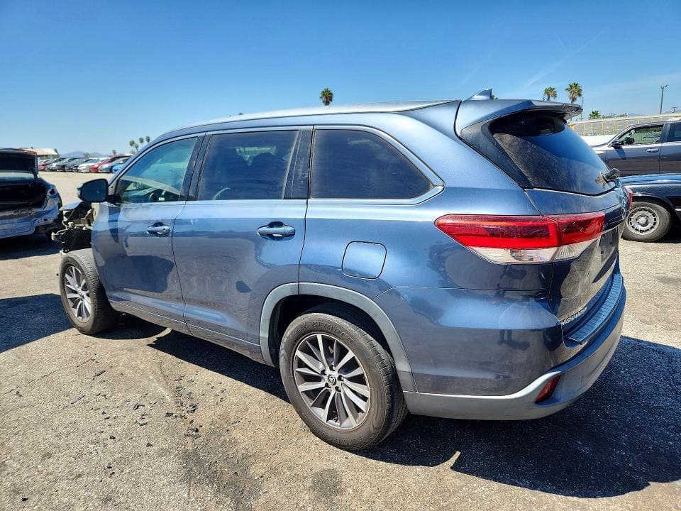 2017 TOYOTA HIGHLANDER XLE 2
